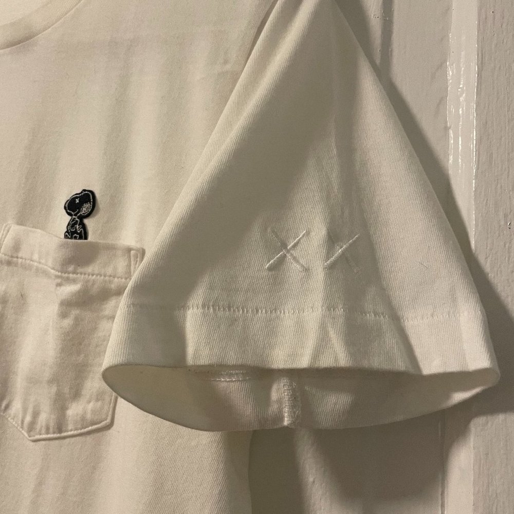 MEN KAWS X PEANUTS SHORT-SLEEVE